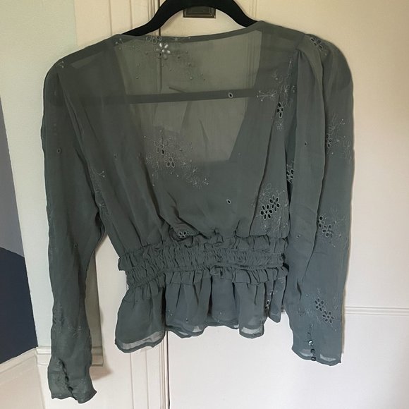 NWT Green sage ASTR THE LABEL Top - Picture 2 of 3